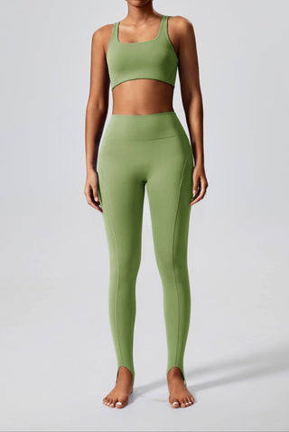 XO Radiance U-Neck Set